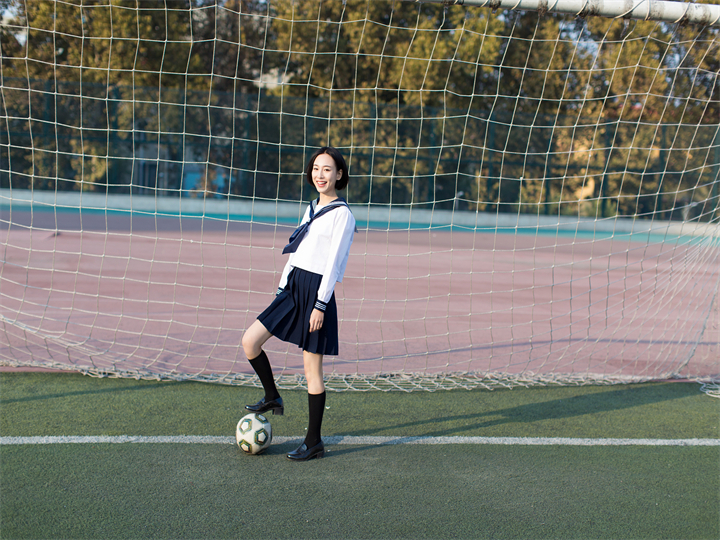 中國校服的歷史變遷,云南校服訂做,云南幼兒園小學中學校服加工廠